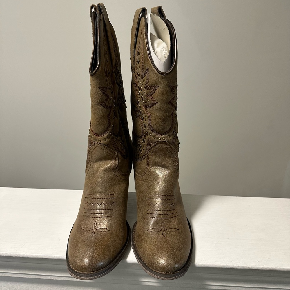 Bronze cowboy boots